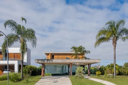 Anada House by Stemmer Rodrigues