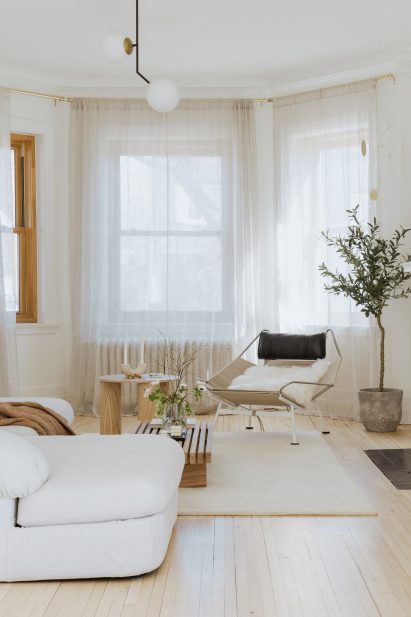 Bright Scandinavian living room in Montreal
