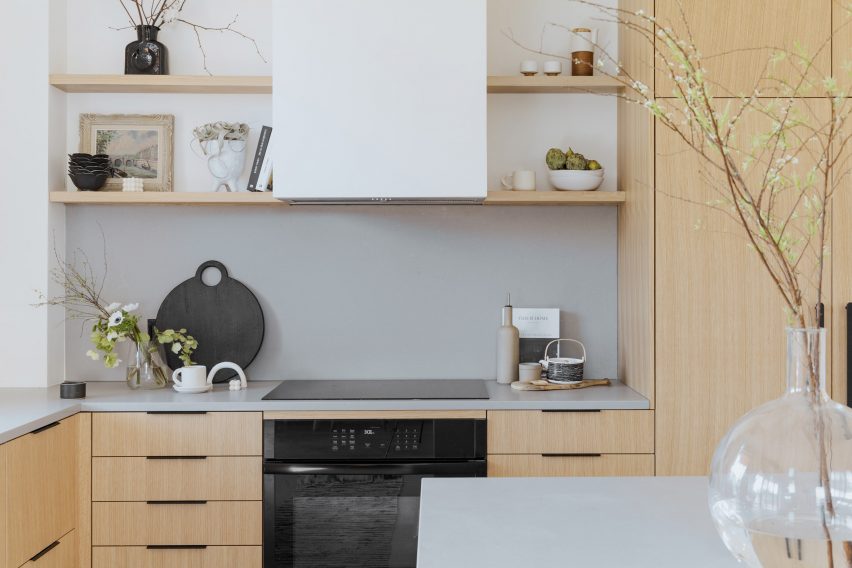 Wooden kitchen cabinets Montreal