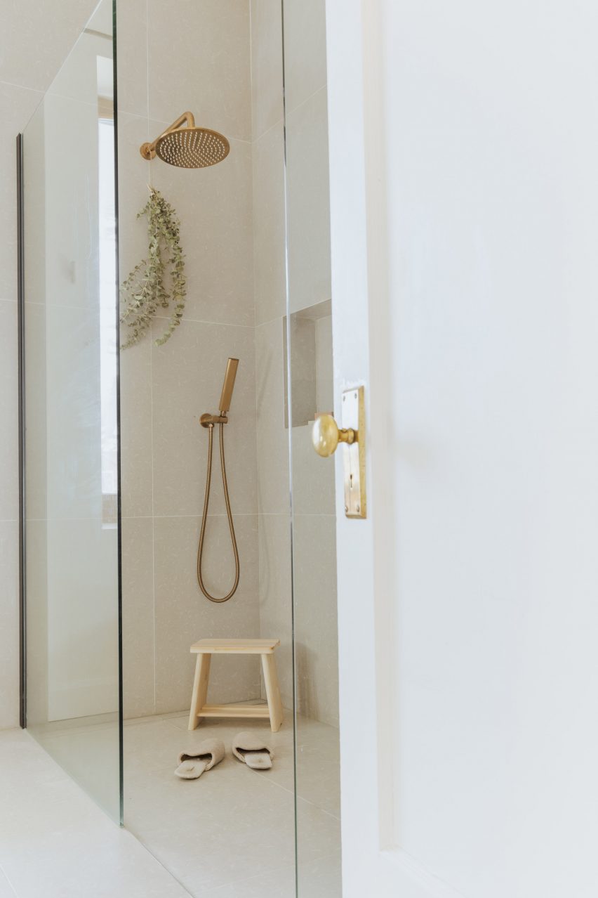 Bathroom renovation shower tile Montreal