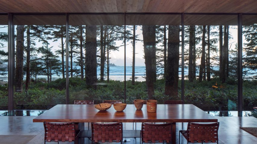 Rainforest home in Canada Olson Kundig Great Room