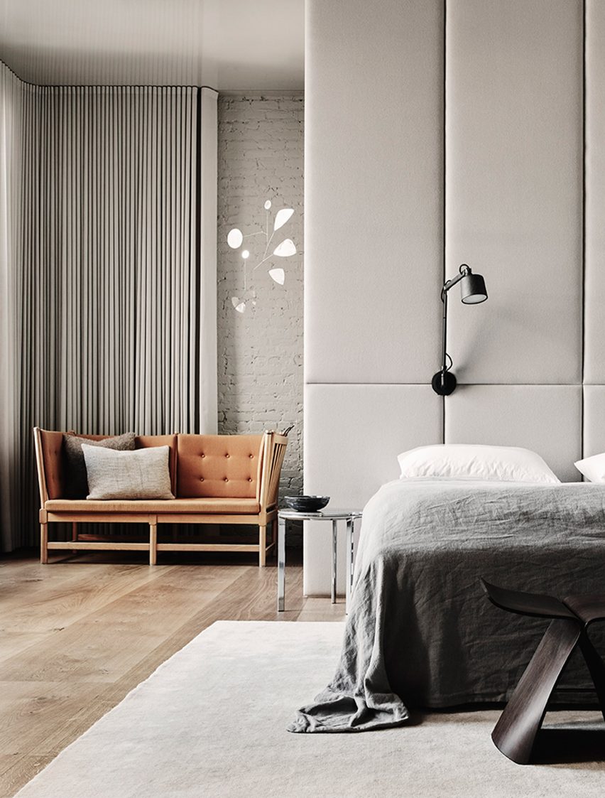 Bedroom with Hardwick White walls
