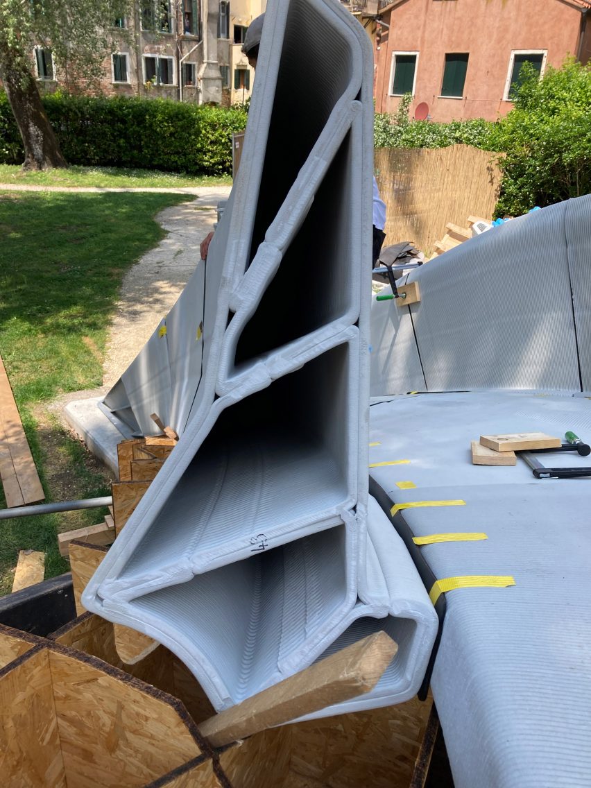 Striatus 3d printed bridge by zaha hadid architects