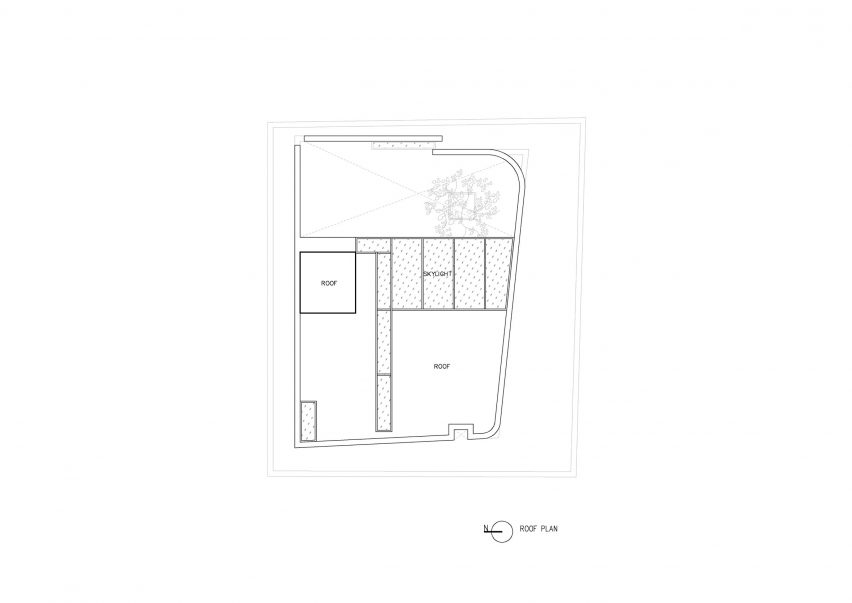 Roof plan, 55 Sathorn house by Kuanchanok Pakavaleetorn Architects