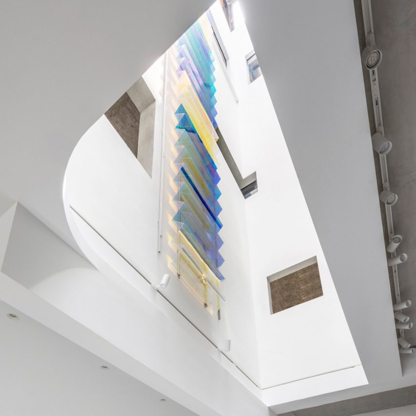 24 Frames of Lightwell