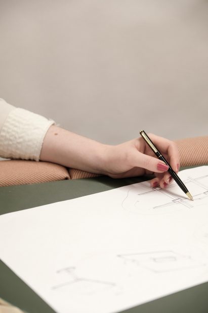 Cushioned edge of desk