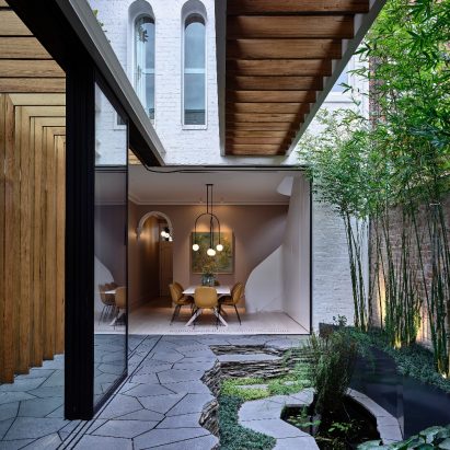 Fitzroy Bridge House by Matt Gibson Architecture + Design