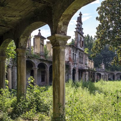 Former Stables De Montel by Matteo Cirenei