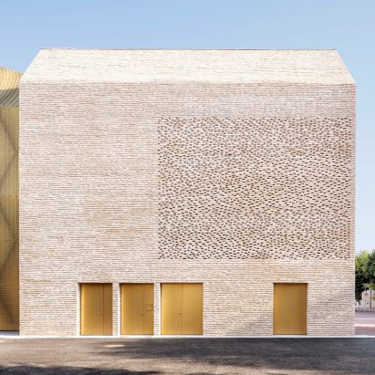 Cinema Le Grand Palais by Antonio Virga Architecte