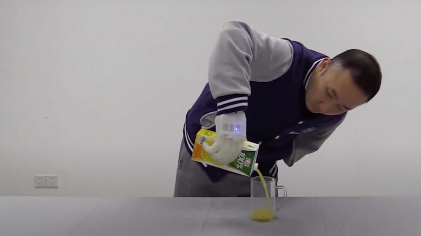 Inflatable neuroprosthetic hand by MIT engineers