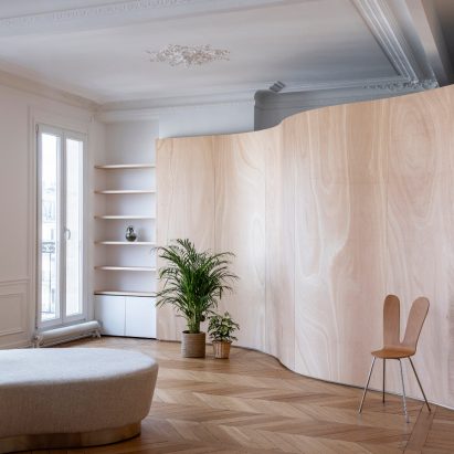 Wood Ribbon apartment in Paris by Toledano+Architects
