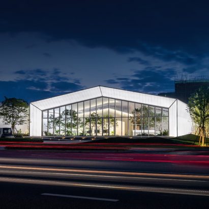 Qingyuan Qingcheng Pop-Up Sales Gallery by Glint Lighting Design