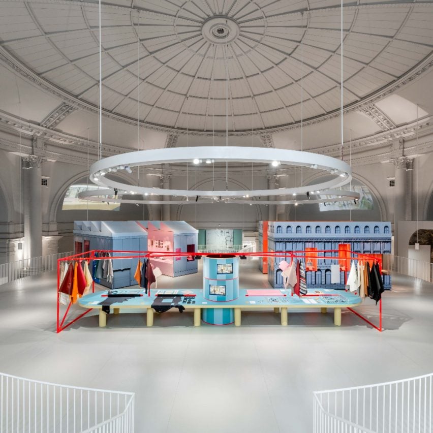 V&A – Bags: Inside Out