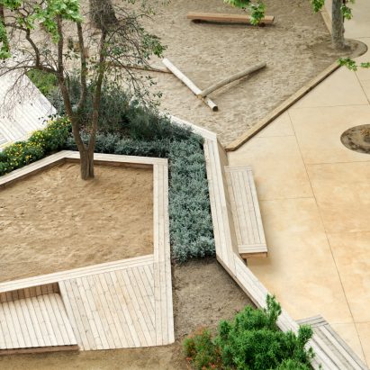 Baldiri school courtyard in Gaudí’s Park Güell by Aquidos Arquitectes