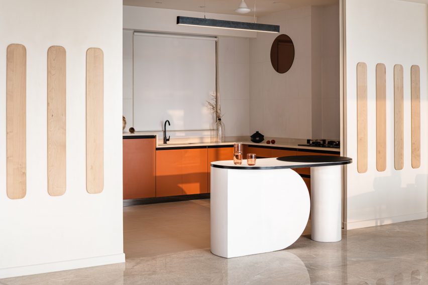 Mumbai apartment by The Act of Quad