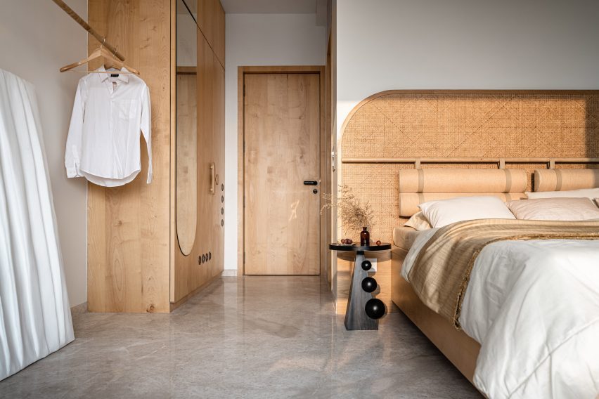 Mumbai apartment by The Act of Quad