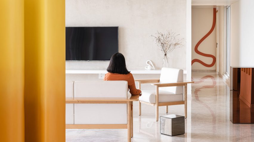 Mumbai apartment interior by Act of Quad
