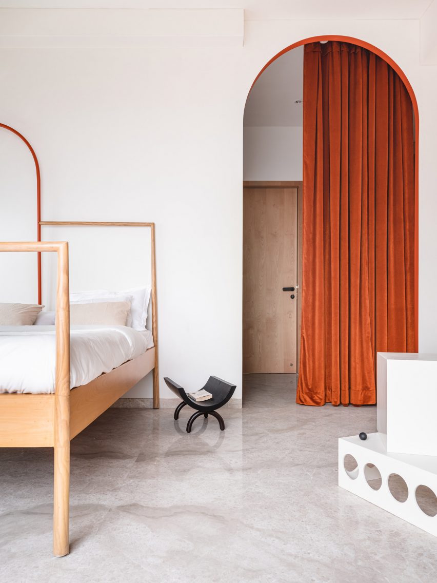 Mumbai apartment by The Act of Quad