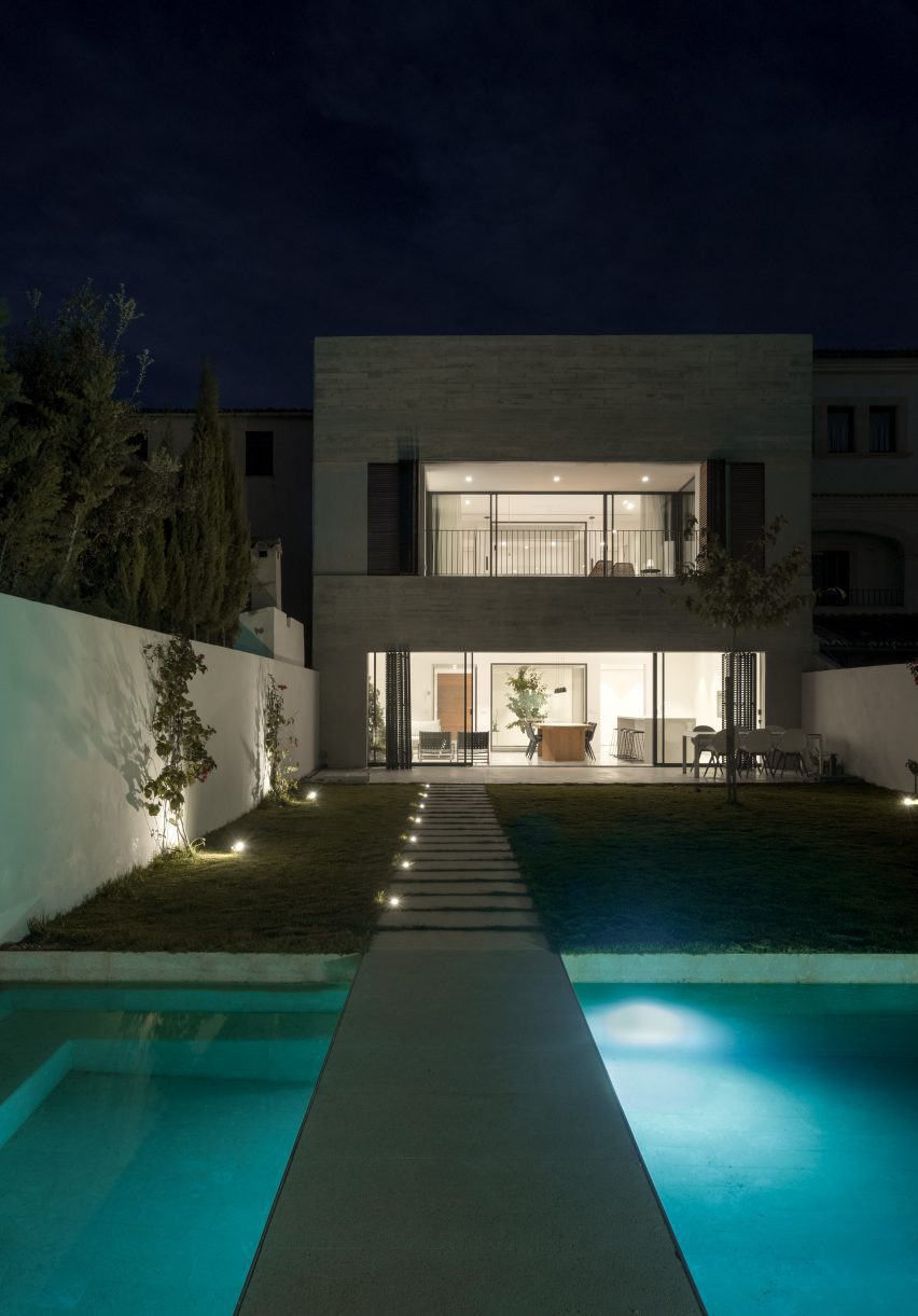 a footpath crosses the pool