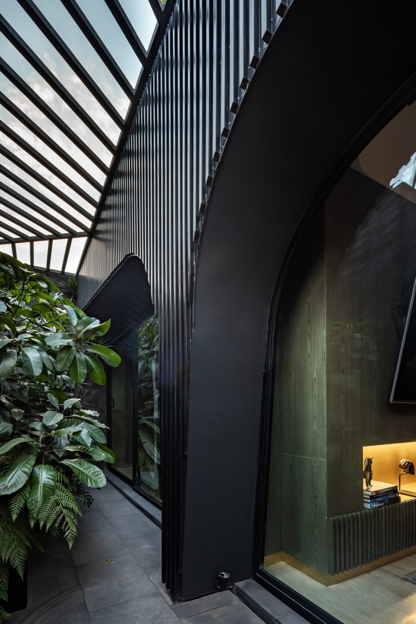 Álvaro Hernández Félix Studio 203 Masaryk offices