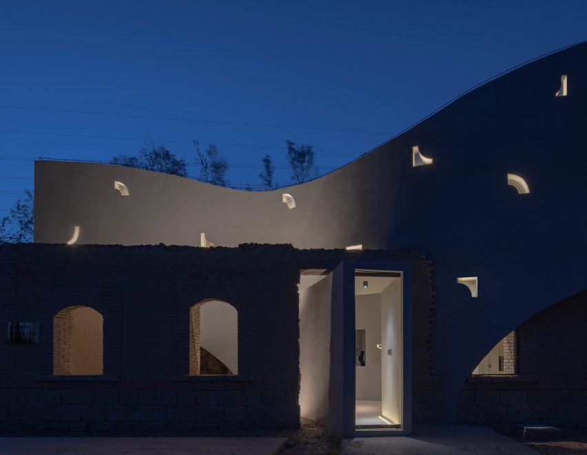Atelier Xi Library in Ruins