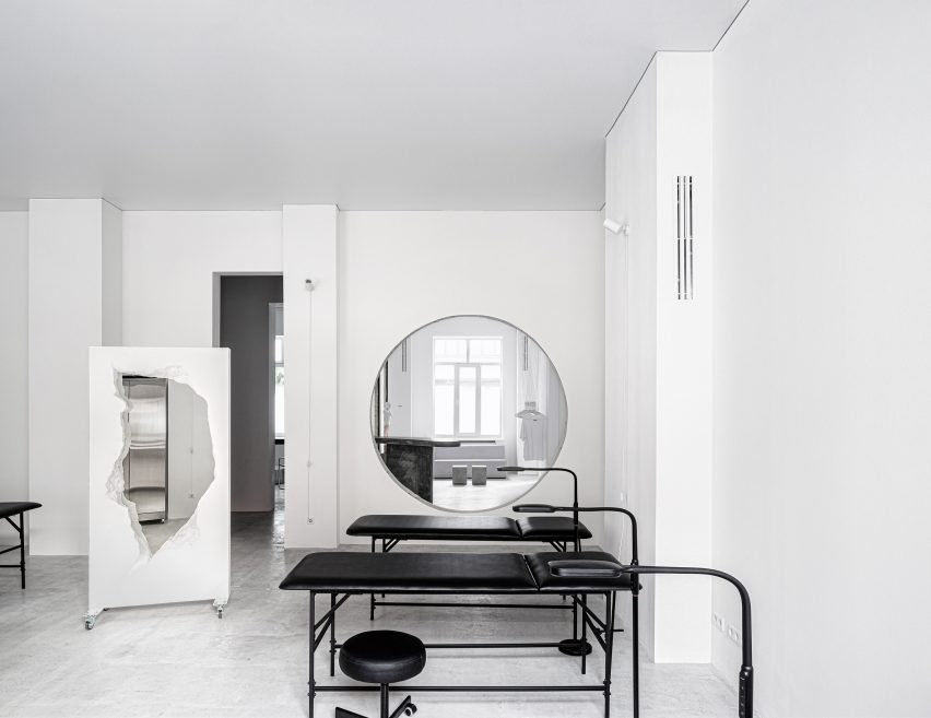 6:19 Studio tattoo parlour by Balbek Bureau