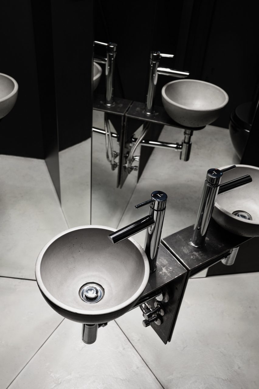 6:19 Studio tattoo parlour by Balbek Bureau