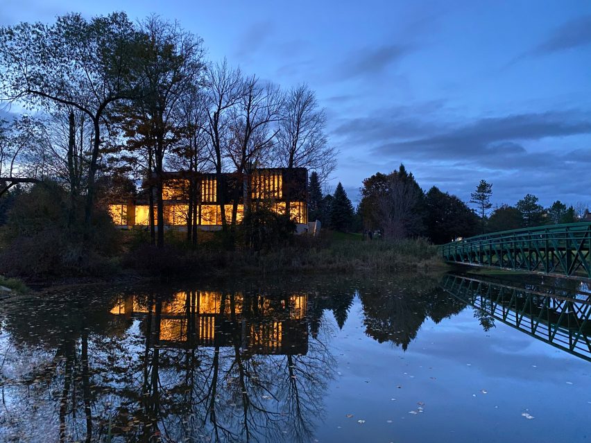 Ballantrae Country House by Drew Mandel Architects