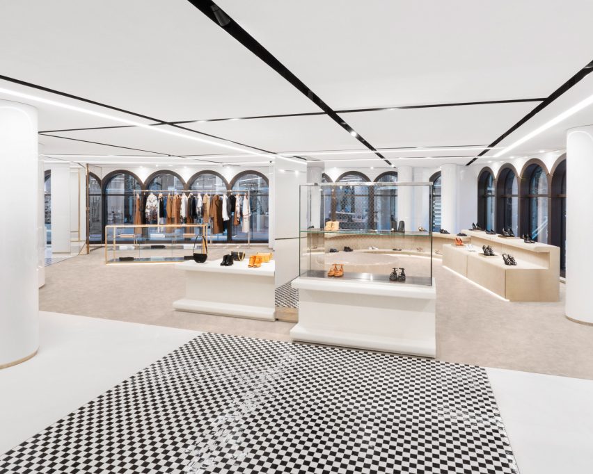 Burberry London flagship No.1 Sloane Street by Vincenzo De Cotiis
