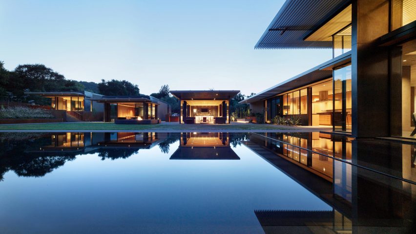 California Meadow House by Olson Kundig