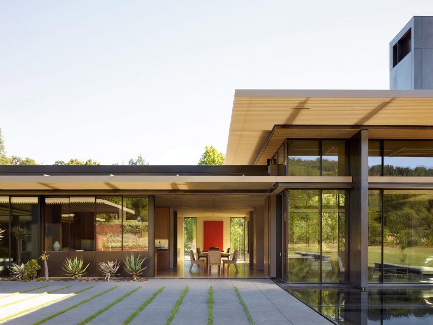 California Meadow House by Olson Kundig