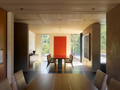 At the core of the house is the public zone, including the main living and dining area