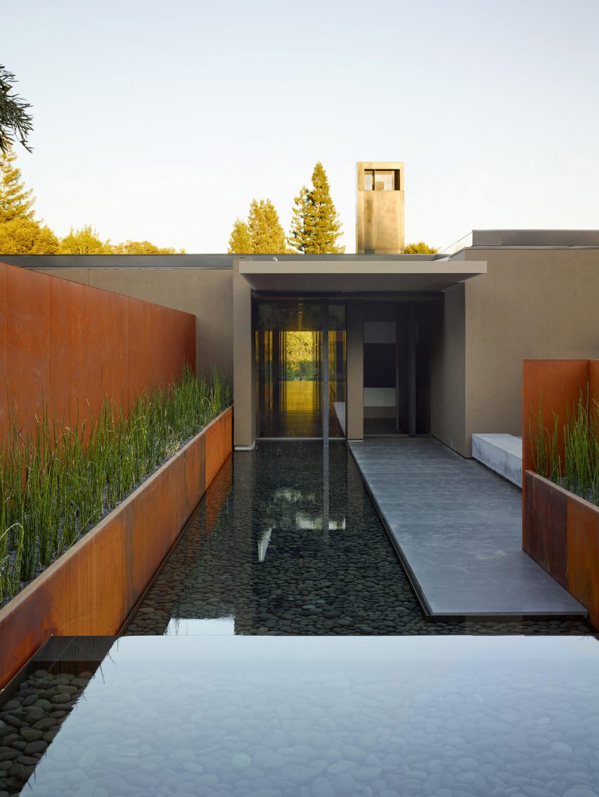 California Meadow House by Olson Kundig