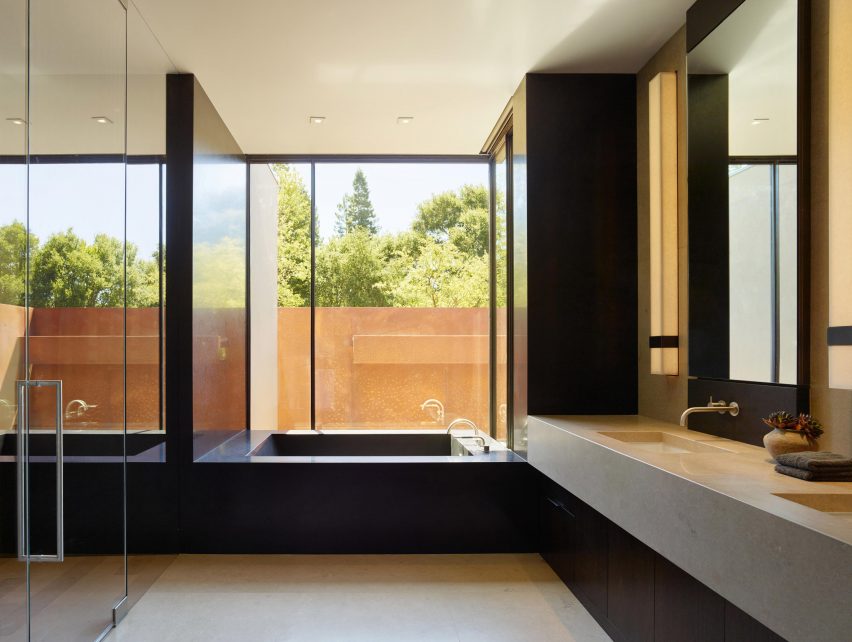 California Meadow House by Olson Kundig