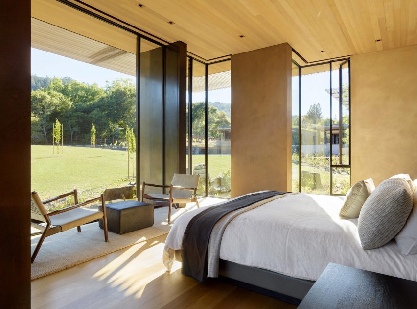 California Meadow House by Olson Kundig