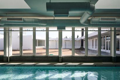 Sebastián Irarrázaval Arquitectos added a swimming pool to the school