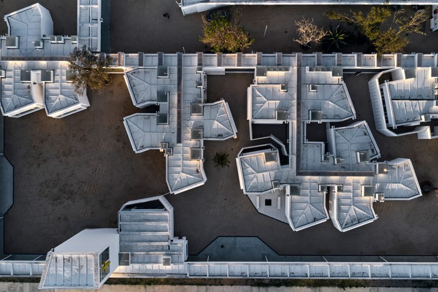 Chilean school by Sebastian Irarrazaval