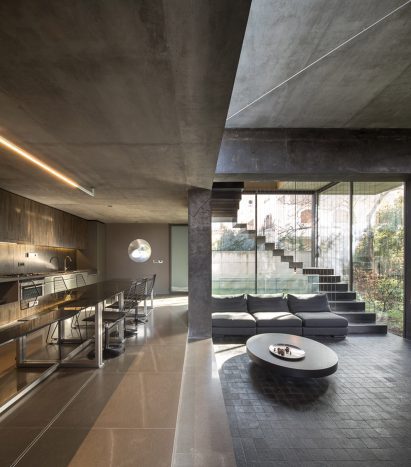 Sunken living space in a home in greece