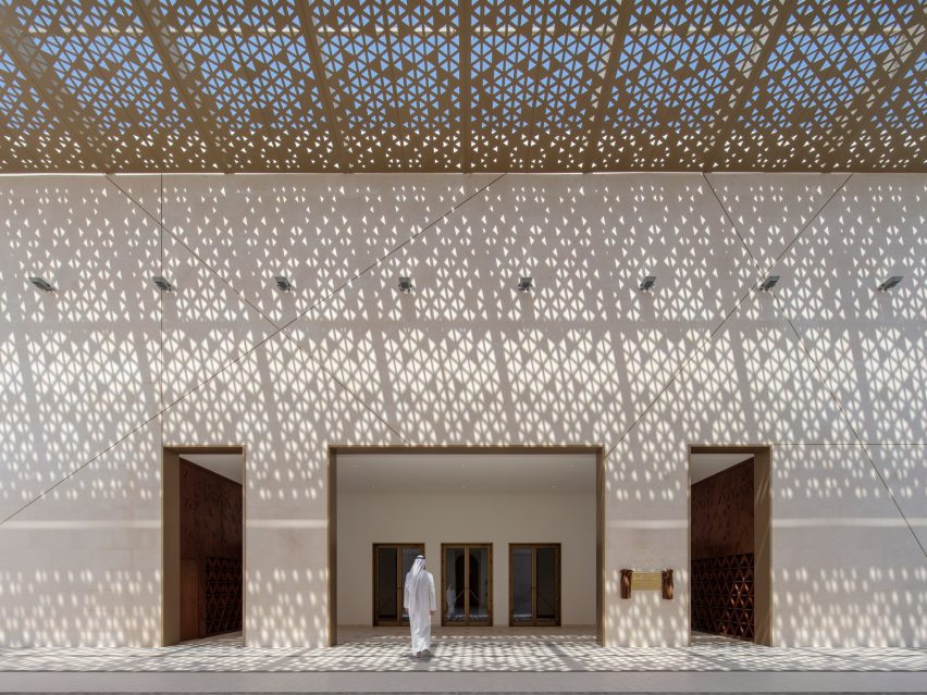 Mosque of the Late Mohamed Abdulkhaliq Gargash in Dubai by Dabbagh Architects