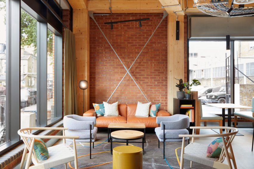 Co-working-lounge in The Department Store Studios by Squire and Partners