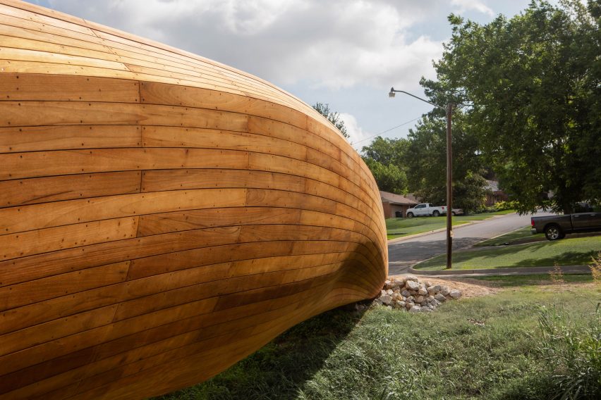 Close up of curved bridge underside