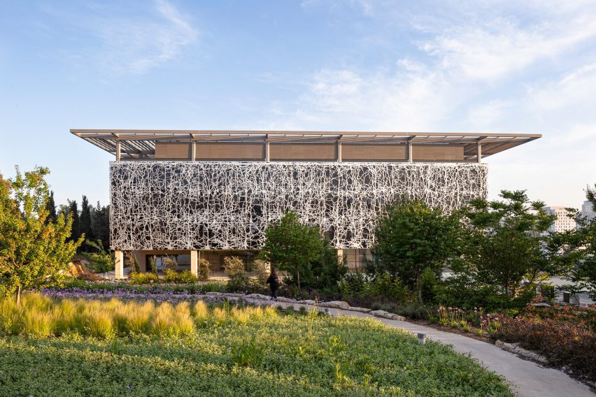The exterior of Edmond and Lily Safra Center for Brain Sciences