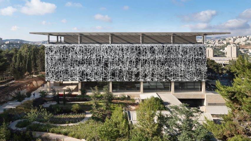 The exterior of the Edmond and Lily Safra Center for Brain Sciences