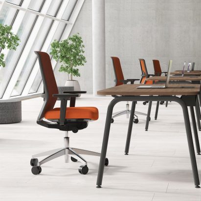 Round desk system by Narbutas