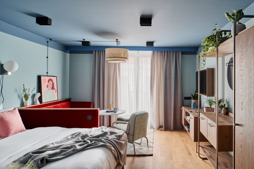 Schwan Locke hotel Munich by Fettle
