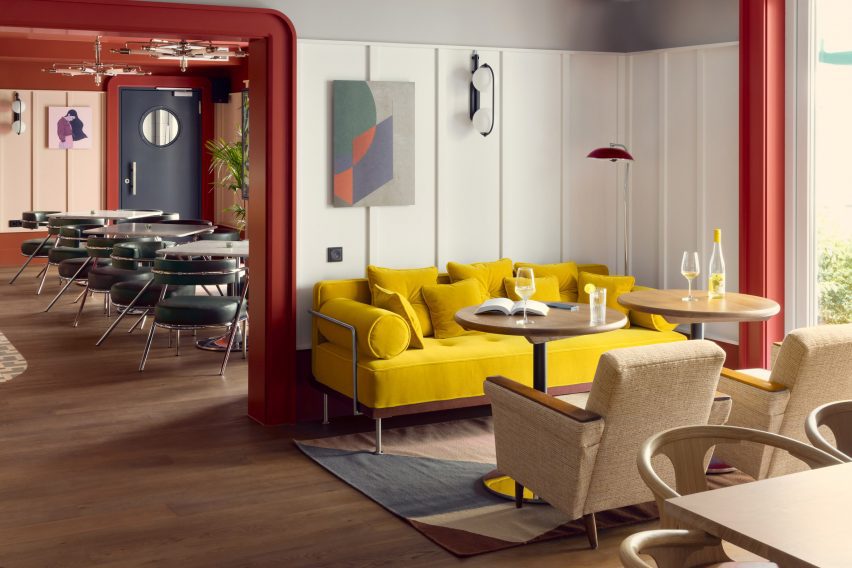 Schwan Locke hotel Munich by Fettle