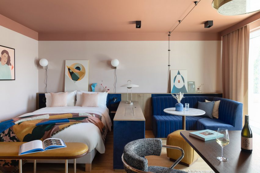 Schwan Locke hotel Munich by Fettle