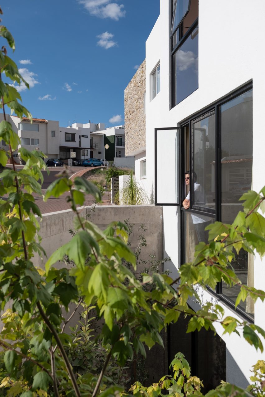Frame House by Gestalt Associates