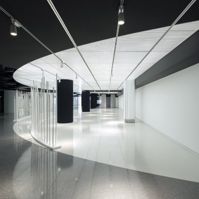 Shanghai Grand Theatre exhibition hall by Supercloud Studio