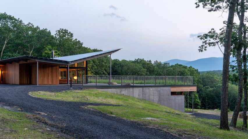 Garrison Architects completes modernist Catskills retreat with 24 elevated cabins